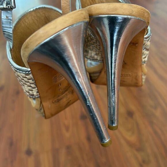 Coach silver and beige platform heels size 9 basket weave - Picture 5 of 9